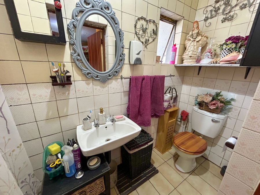 6 Bedroom Property for Sale in Brits North West